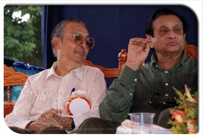 Famouor writers Dr. Padmanabh Joshi & Shri Rajnikumar Pandya ji (both are well-researched on Shankar-Jaikishan)at the function